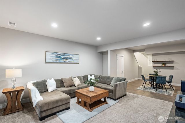 3766 Monterey Court NE, Renton, WA 98056