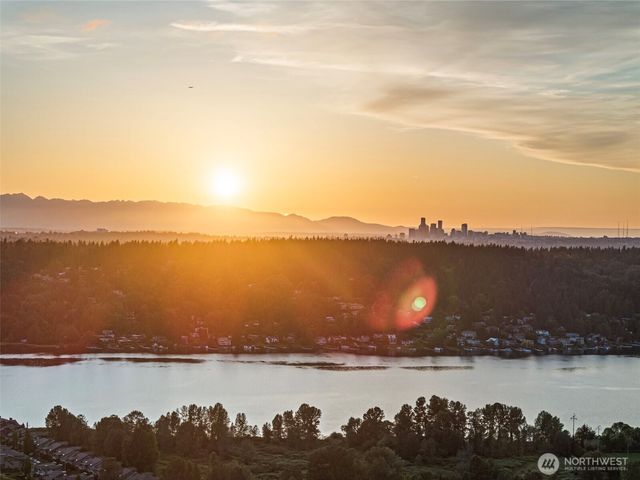 3766 Monterey Court NE, Renton, WA 98056