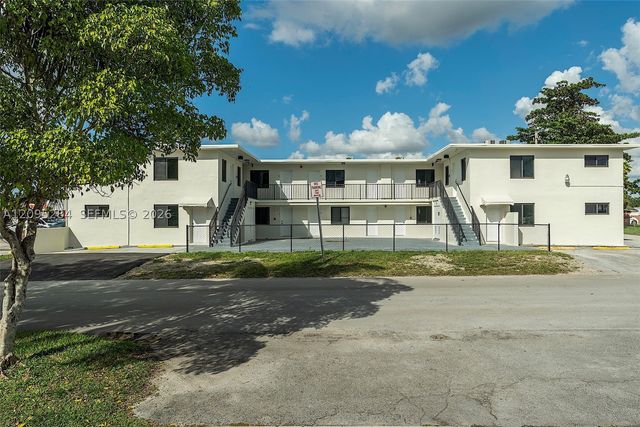 4037 SW 65th Ave 13, South Miami, FL 33155