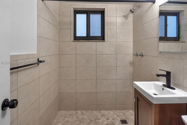 4037 SW 65th Ave 13, South Miami, FL 33155