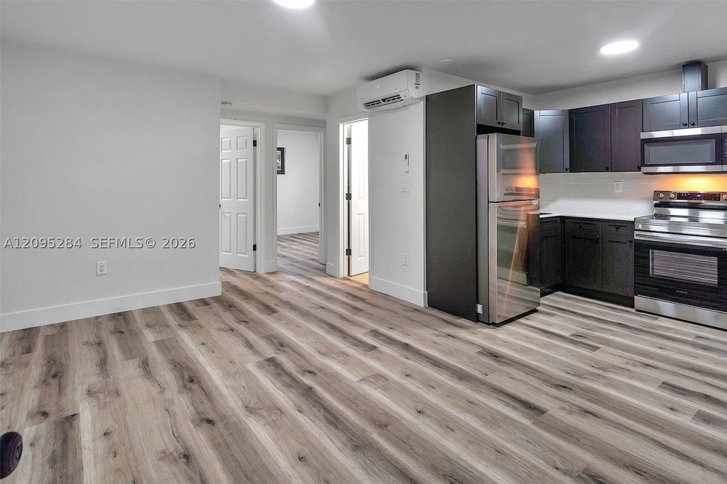 4037 SW 65th Ave 13, South Miami, FL 33155
