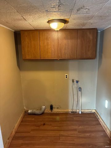 403 W 3rd Street, Bicknell, IN 47512