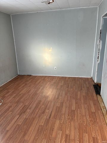 403 W 3rd Street, Bicknell, IN 47512