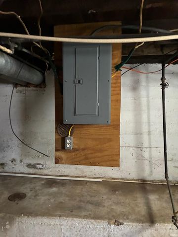 403 W 3rd Street, Bicknell, IN 47512