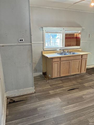 403 W 3rd Street, Bicknell, IN 47512