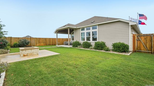 1676 Seekat Drive, New Braunfels, TX 78132