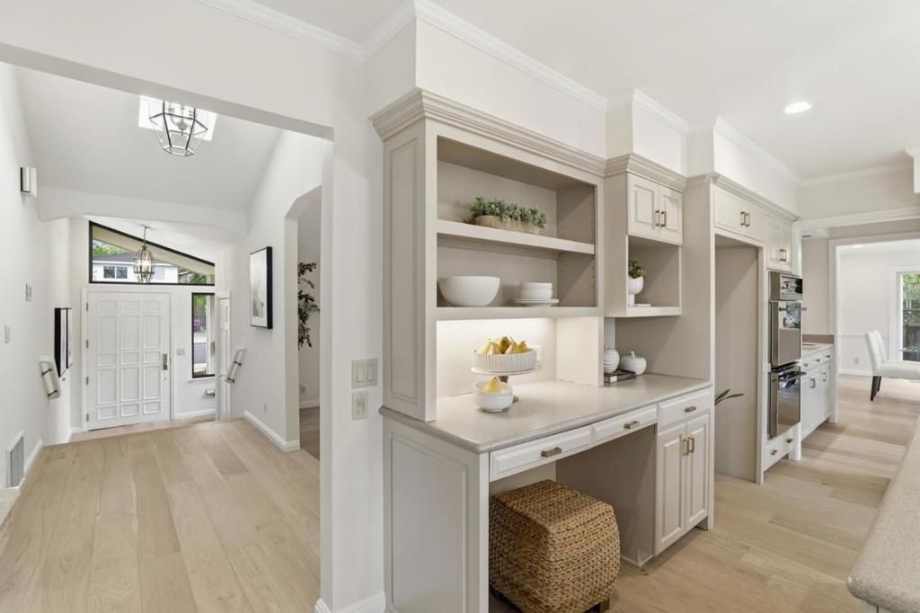 Image 10 of property listing at 6071 Burchell Avenue, San Jose, CA 95120