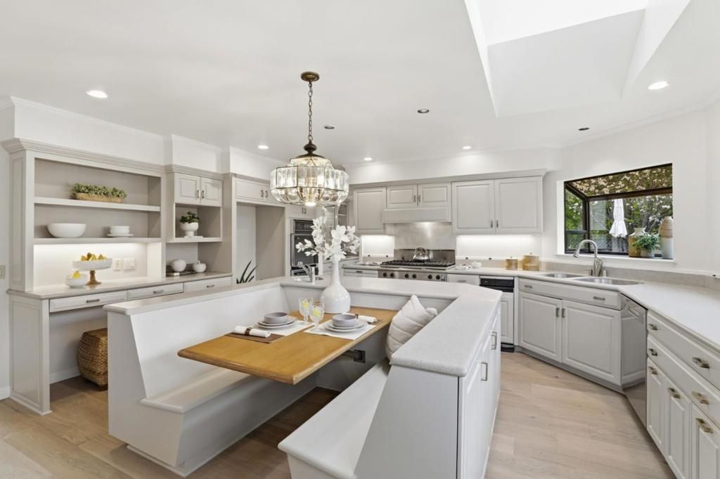 Image 11 of property listing at 6071 Burchell Avenue, San Jose, CA 95120