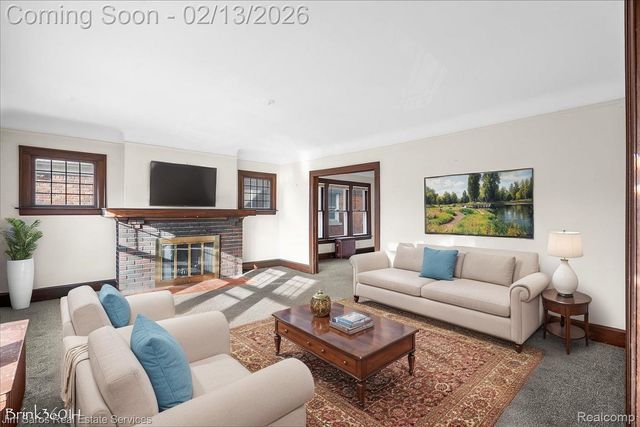 1338 Somerset Avenue, Grosse Pointe Park, MI 48230