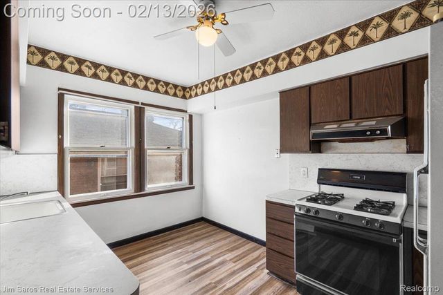 1338 Somerset Avenue, Grosse Pointe Park, MI 48230