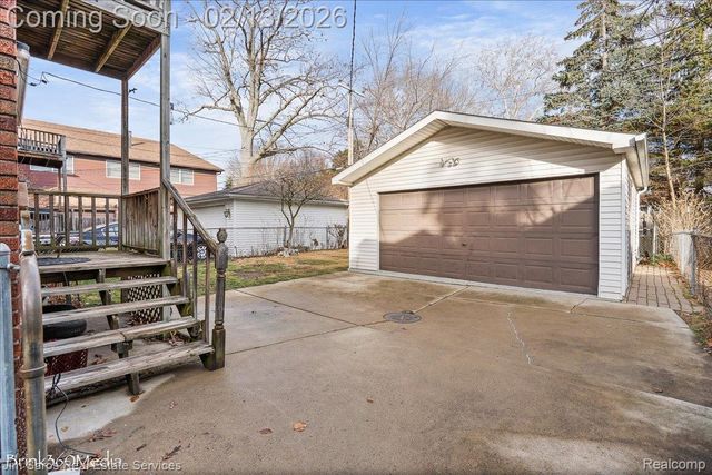 1338 Somerset Avenue, Grosse Pointe Park, MI 48230