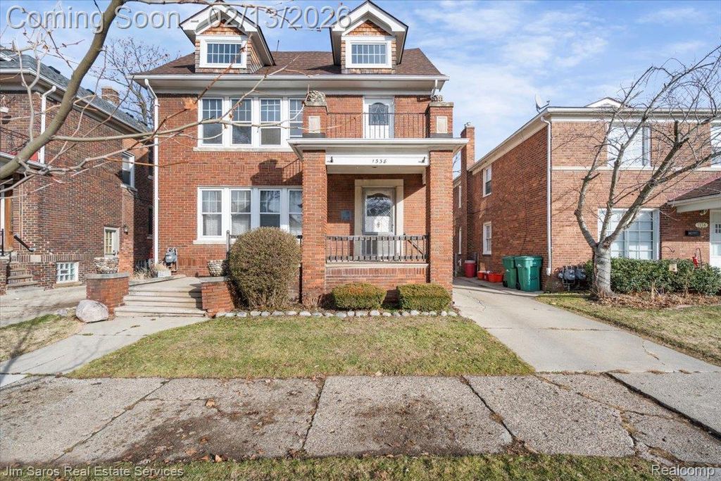 1338 Somerset Avenue, Grosse Pointe Park, MI 48230