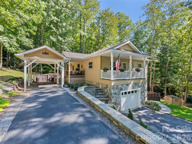 100 Loafer Lane, Waynesville, NC 28785