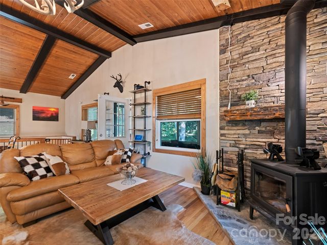 100 Loafer Lane, Waynesville, NC 28785