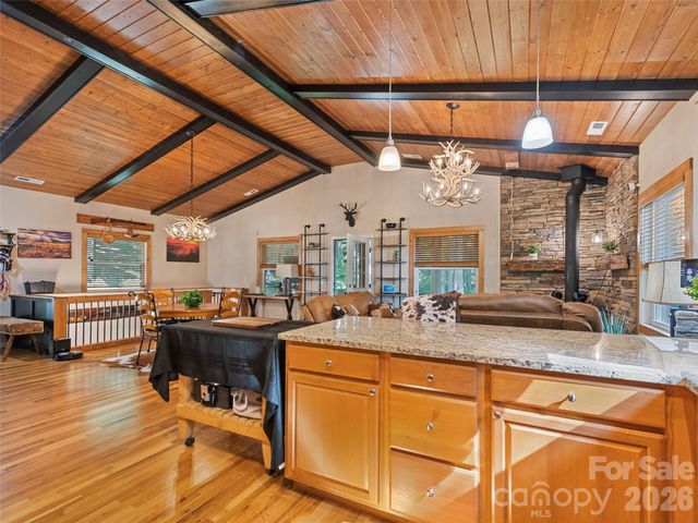 100 Loafer Lane, Waynesville, NC 28785