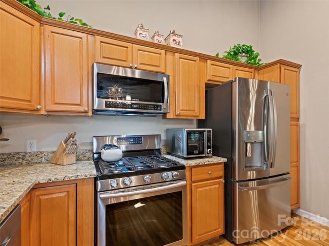 100 Loafer Lane, Waynesville, NC 28785