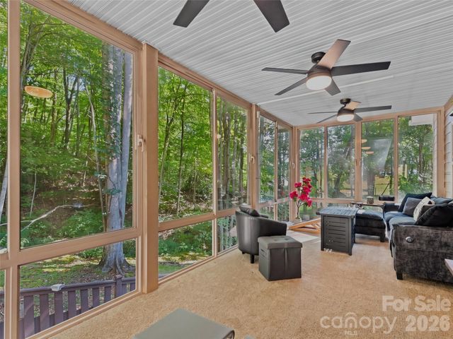 100 Loafer Lane, Waynesville, NC 28785