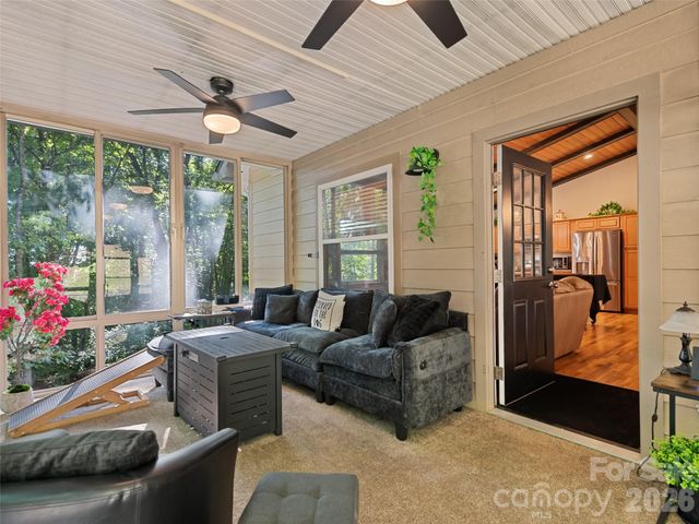 100 Loafer Lane, Waynesville, NC 28785