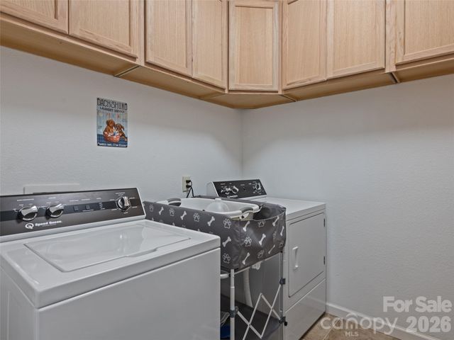100 Loafer Lane, Waynesville, NC 28785