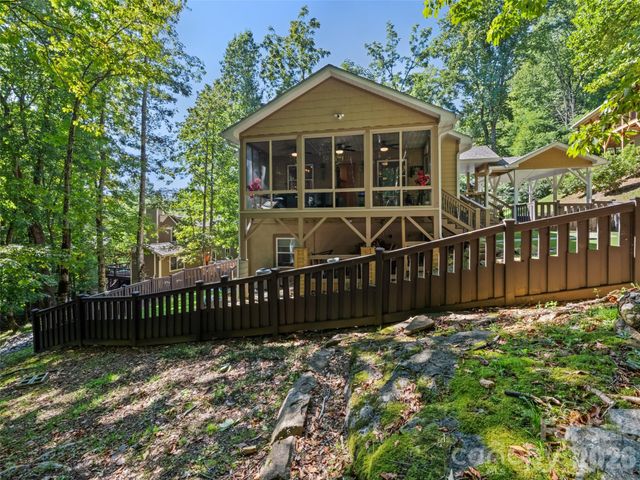 100 Loafer Lane, Waynesville, NC 28785