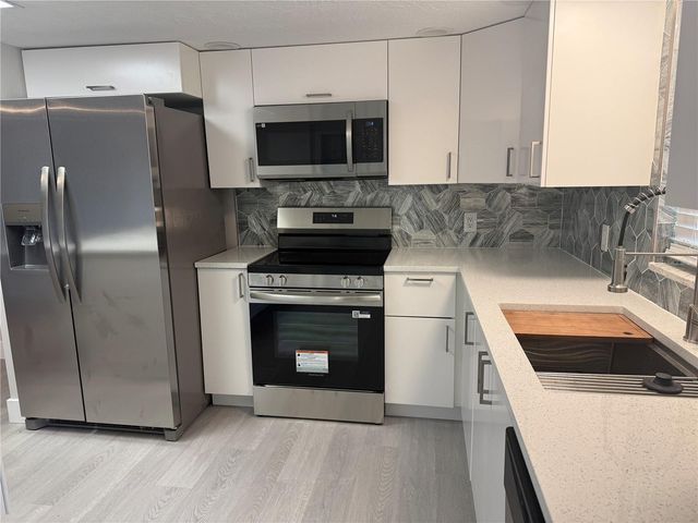 4700 COVE CIRCLE 108, Madeira Beach, FL 33708