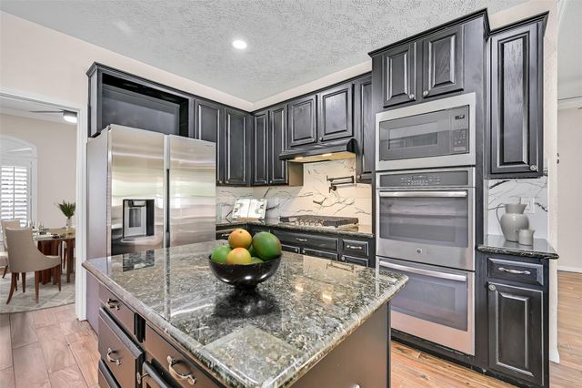 306 Melodywood Drive, Friendswood, TX 77546