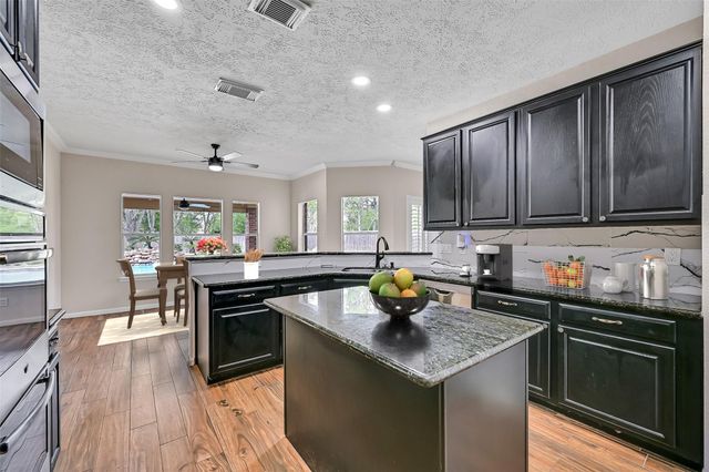 306 Melodywood Drive, Friendswood, TX 77546