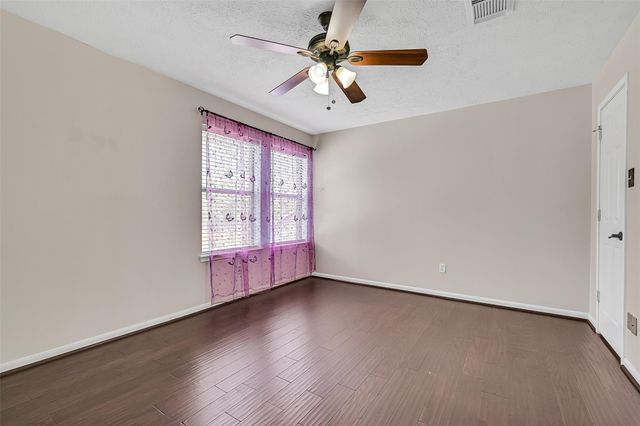 306 Melodywood Drive, Friendswood, TX 77546