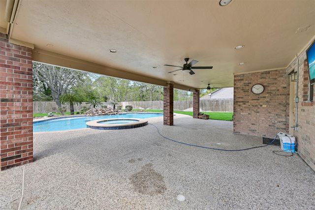306 Melodywood Drive, Friendswood, TX 77546