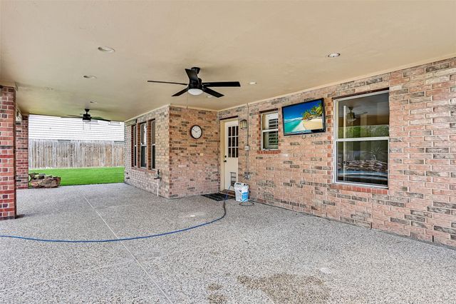 306 Melodywood Drive, Friendswood, TX 77546