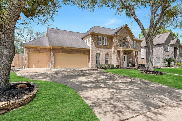 306 Melodywood Drive, Friendswood, TX 77546