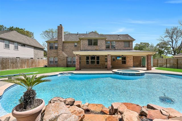 306 Melodywood Drive, Friendswood, TX 77546