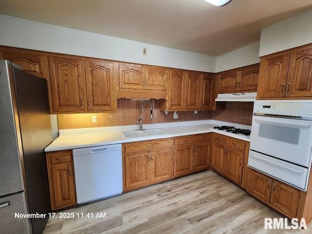 4924 N MANSFIELD Drive, Peoria, IL 61614