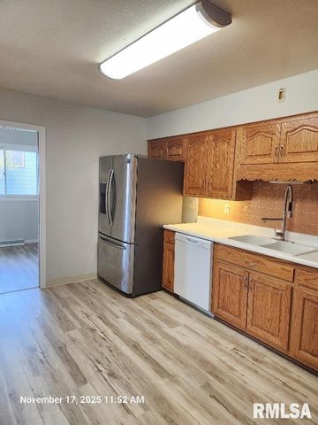 4924 N MANSFIELD Drive, Peoria, IL 61614