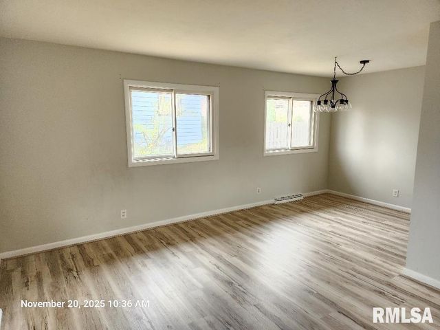 4924 N MANSFIELD Drive, Peoria, IL 61614