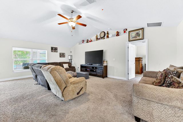 1726 Pace Drive NW, Palm Bay, FL 32907