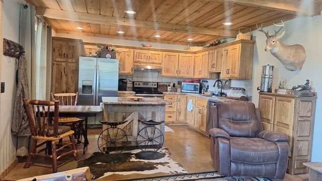 609 Whitthorne St, Shelbyville, TN 37160