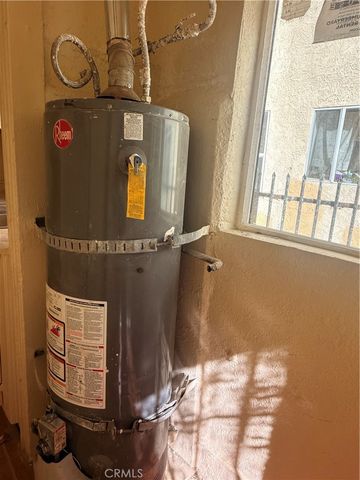 4257 San Pedro Place, Los Angeles, CA 90011