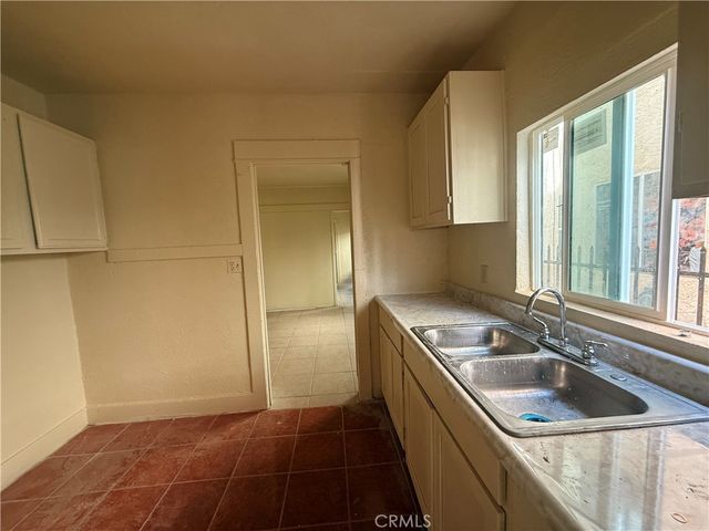 4257 San Pedro Place, Los Angeles, CA 90011