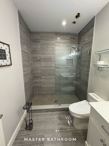 9 Indendence Ave 204, Braintree, MA 02184