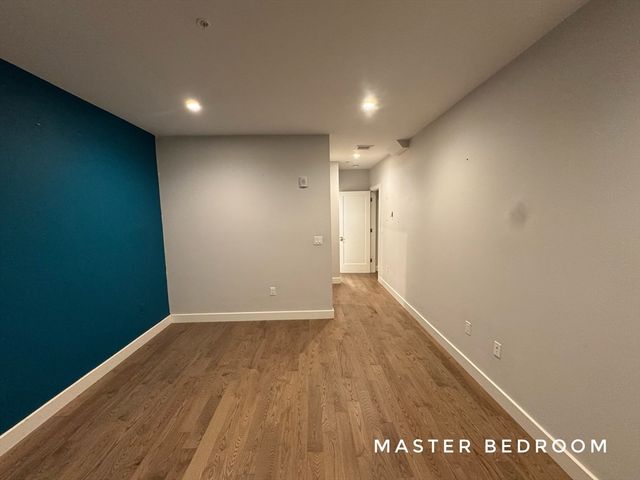 9 Indendence Ave 204, Braintree, MA 02184