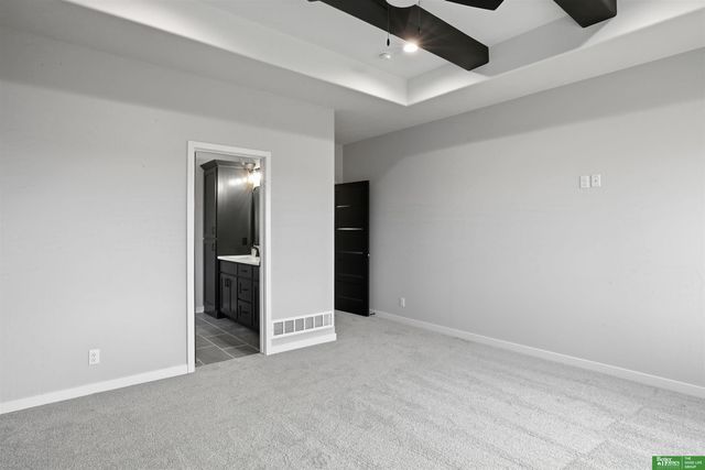 5614 N 198th Street, Elkhorn, NE 68022