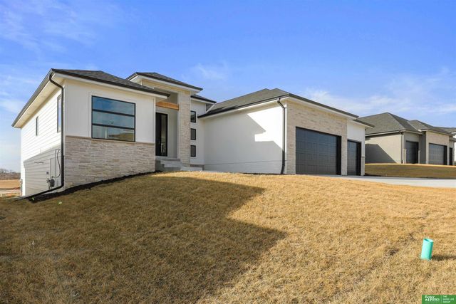 5614 N 198th Street, Elkhorn, NE 68022