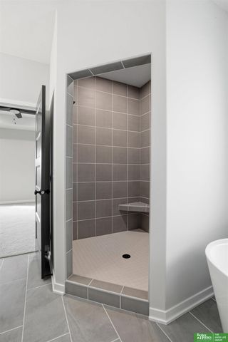 5614 N 198th Street, Elkhorn, NE 68022