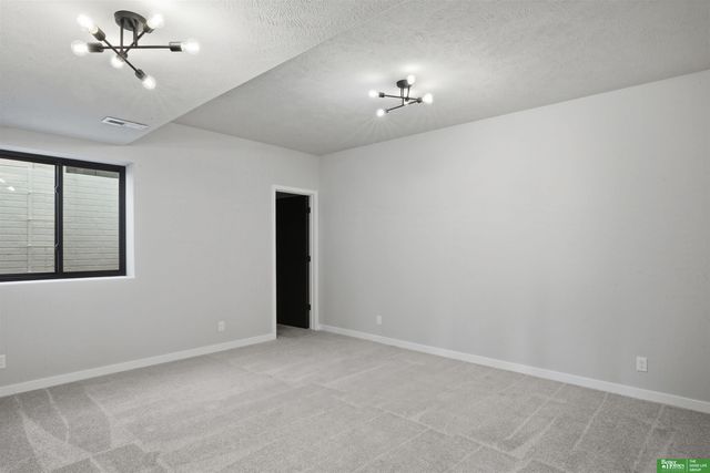 5614 N 198th Street, Elkhorn, NE 68022