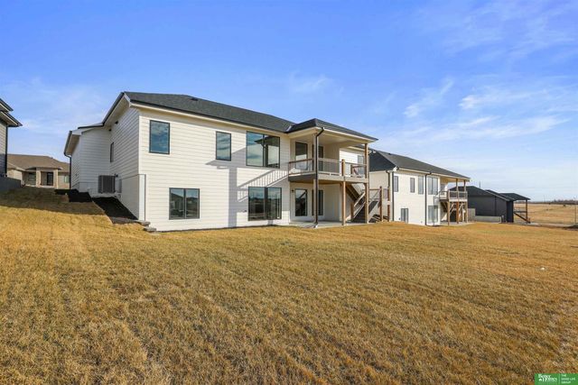 5614 N 198th Street, Elkhorn, NE 68022