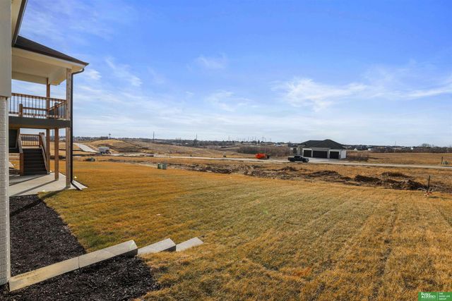 5614 N 198th Street, Elkhorn, NE 68022