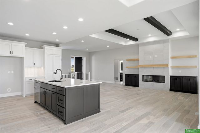 5614 N 198th Street, Elkhorn, NE 68022