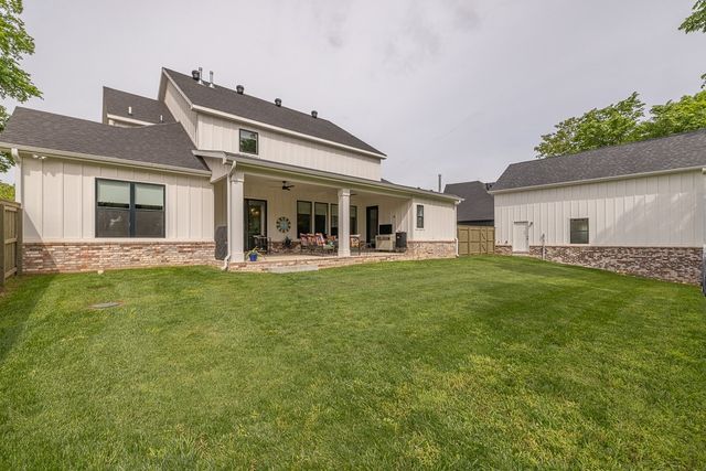 3442 N Sweet Osage Lane, Fayetteville, AR 72704