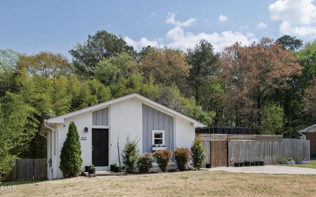 917 Carlisle Street, Raleigh, NC 27610